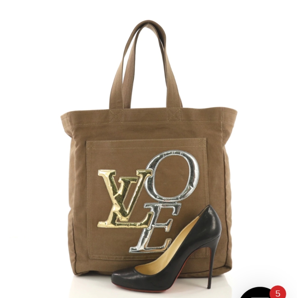 Louis Vuitton: That's Love Limited Edition Tote *RARE* - Picture 8 of 8